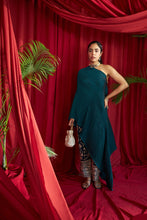 Load image into Gallery viewer, Reyna Gara Glazed Pleated Off-shoulder Cape Coordinated with Straight Pants- Teal