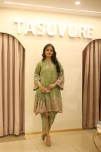 Load image into Gallery viewer, Tissue 3 Piece Kurta Set - Green