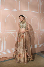 Load image into Gallery viewer, Banarasi Begum Ghaghra And Chunni - Ivory &amp; Rose