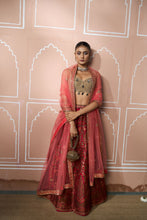 Load image into Gallery viewer, Banarasi Begum Ghaghra And Chunni - Fuschia