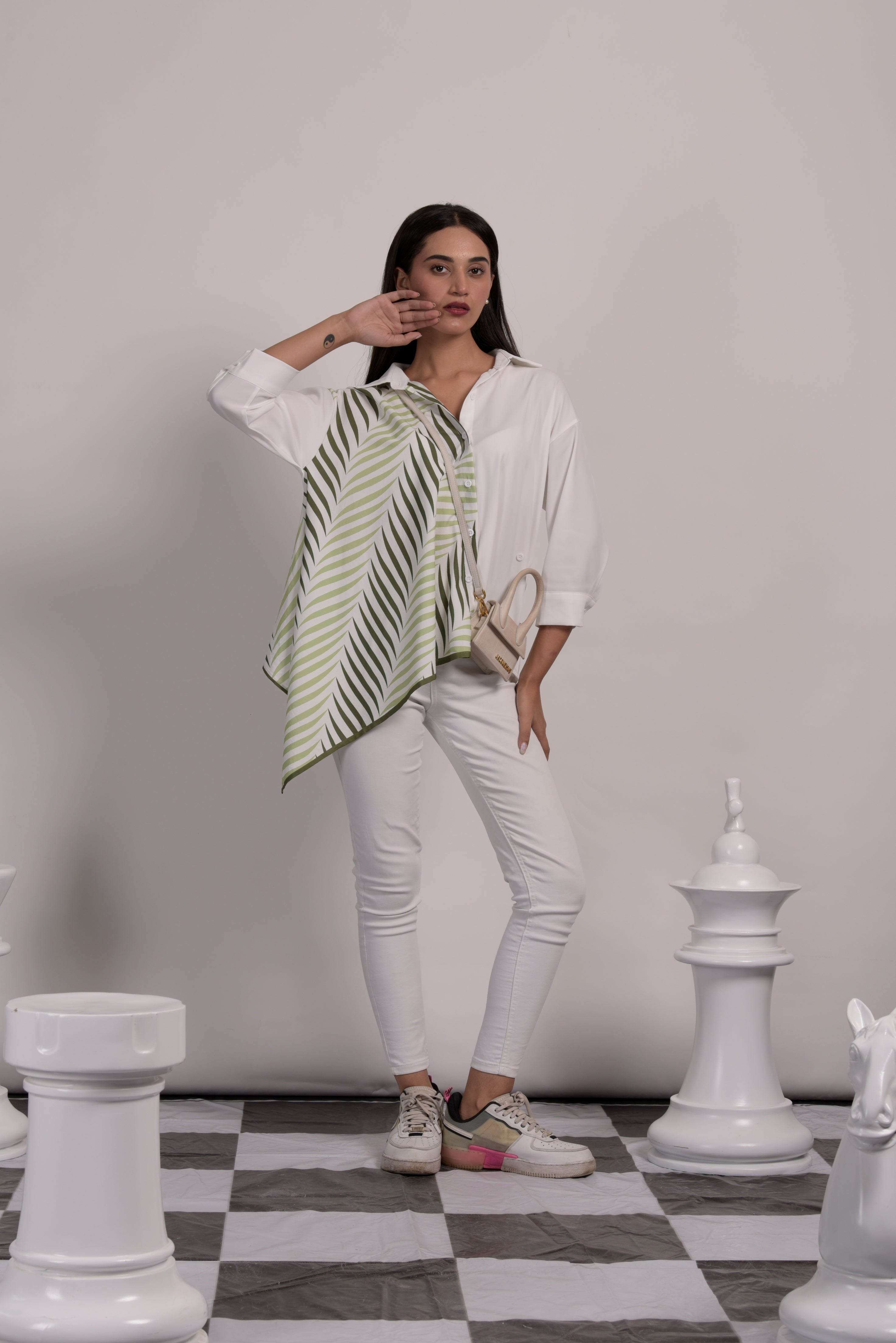 Dandelion Abstract Shirt - Leaf White & Green