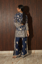 Load image into Gallery viewer, Reyna Gara Glazed Fragrant Tunic with Pants - Blue