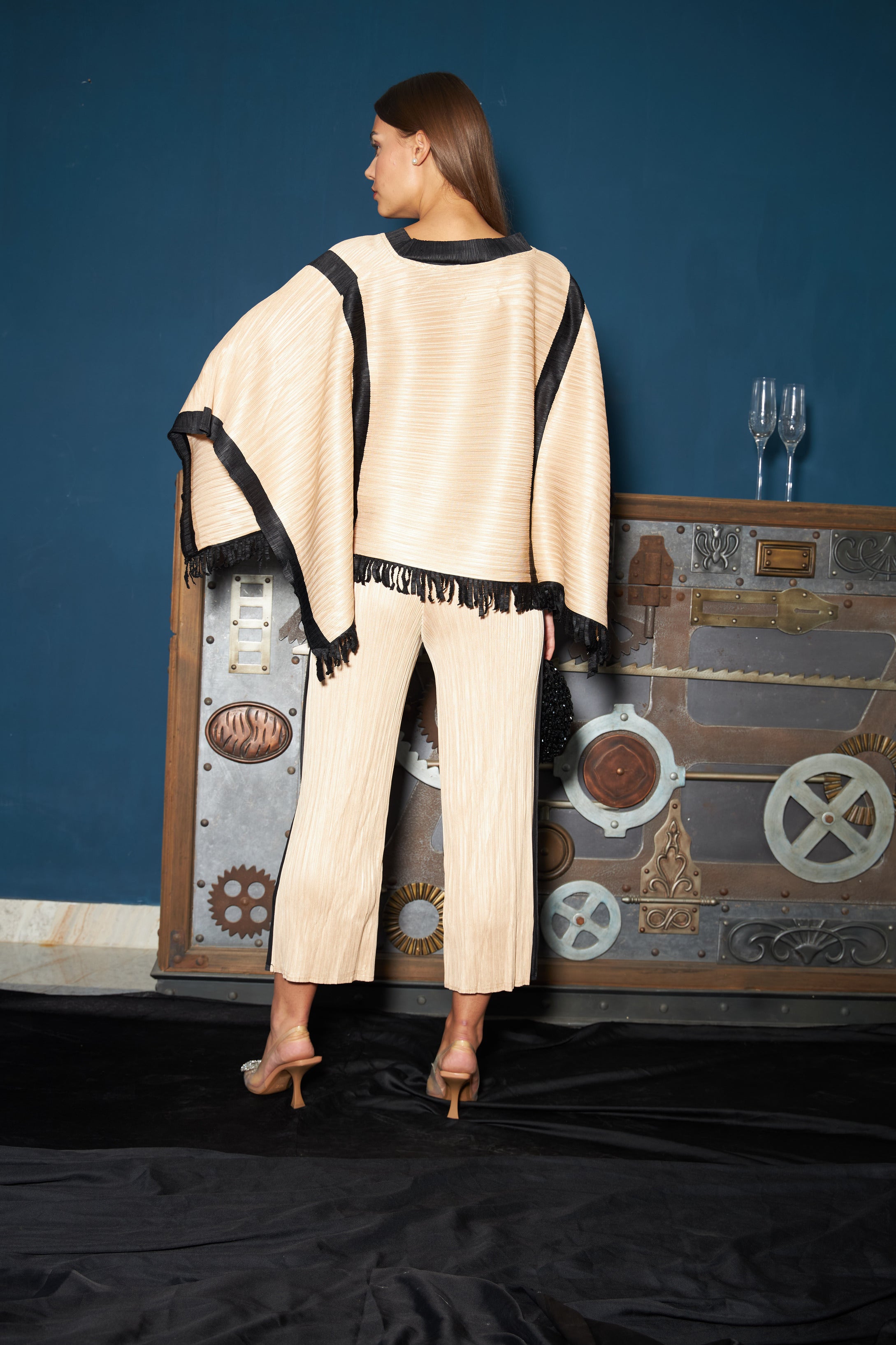 Elle Essential Pleated Fringe Set - Beige