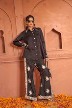 Load image into Gallery viewer, Reyna Gara Glazed Shirt With Slit Pants - Black