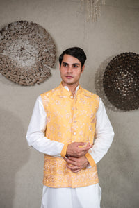 WHITE KURTA SET WITH YELLOW GARA GLAZED JACKET