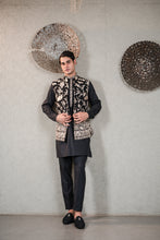 Load image into Gallery viewer, BLACK KURTA SET WITH BLACK GARA GLAZED JACKET