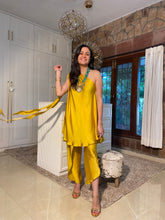 Load image into Gallery viewer, Festive Set With Attached Dupatta - Yellow