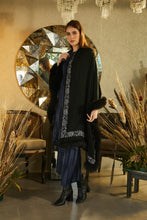 Load image into Gallery viewer, Statement Swarovski Fur Stole - Black Flower Border