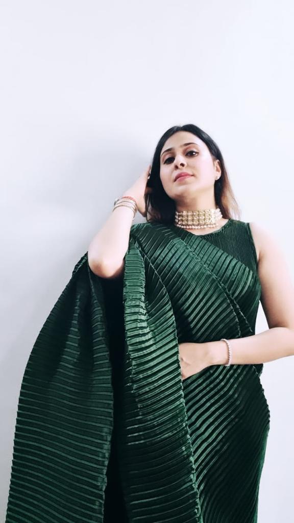 Classy Pleated Gown Saree - Emerald Green